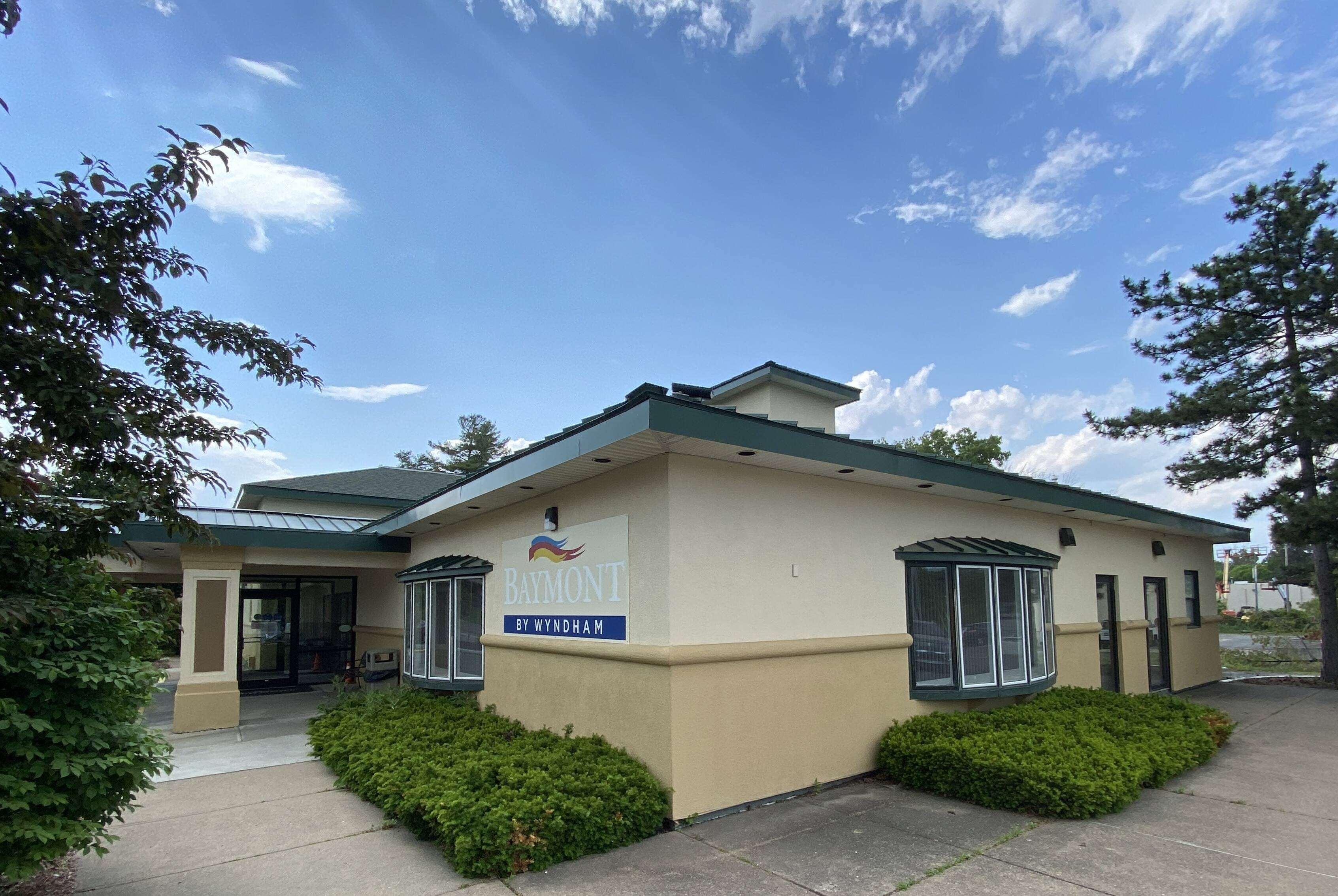 Baymont By Wyndham Latham Albany Airport Hotel Ngoại thất bức ảnh