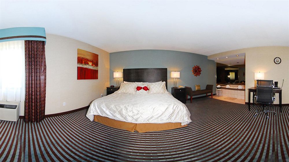 Baymont By Wyndham Latham Albany Airport Hotel Ngoại thất bức ảnh