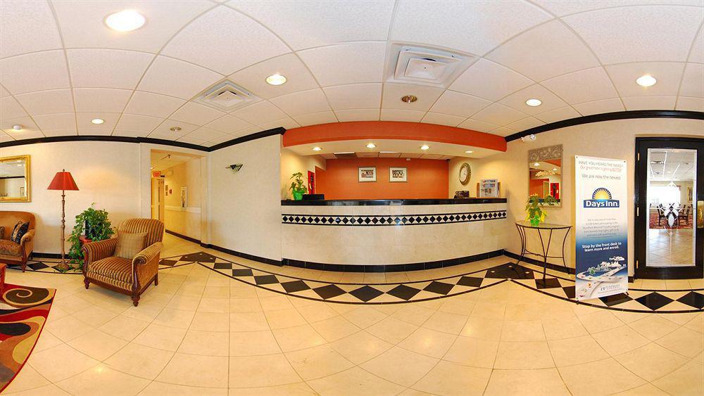 Baymont By Wyndham Latham Albany Airport Hotel Ngoại thất bức ảnh